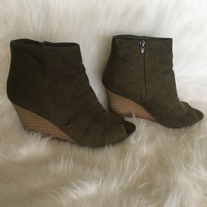 Report forest Green Booties